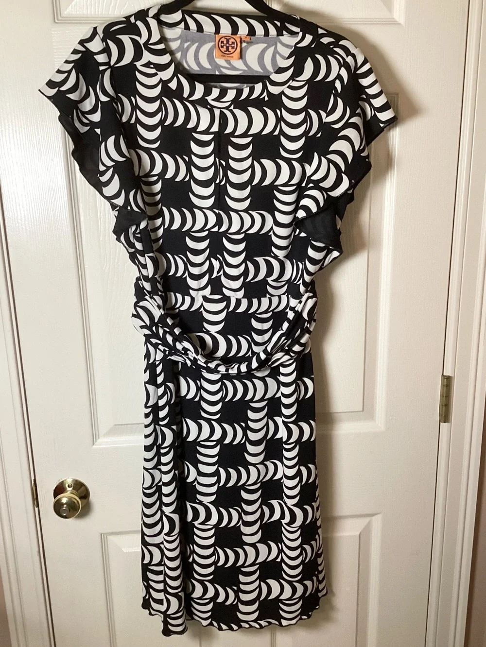 Tory Burch Gladys Black & White Geometric Flutter Sleeve Midi Dress - Size M